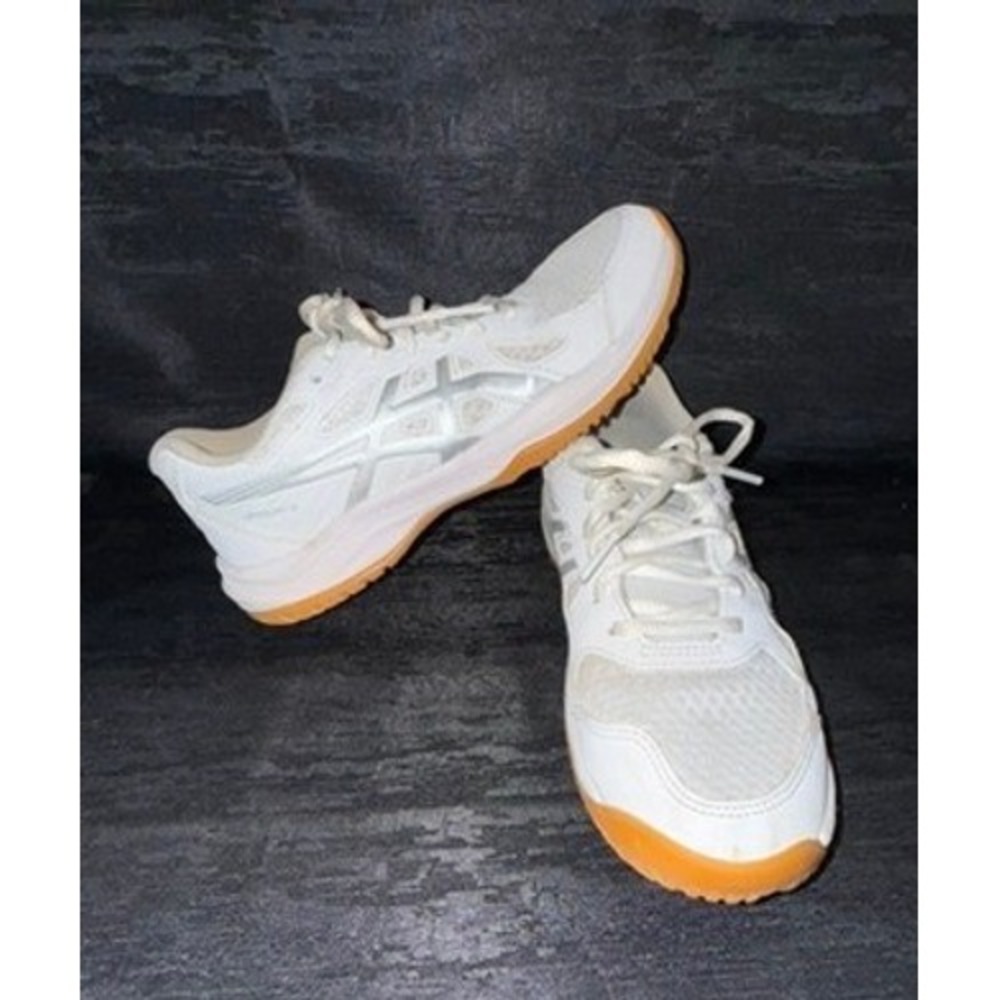 ASICS Size 7 Women's White Indoor Court Volleyball Shoes Gum Sole